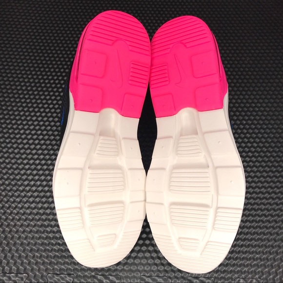 NIB Nike Air Max Motion 2 Women’s Sneakers - Picture 9 of 12